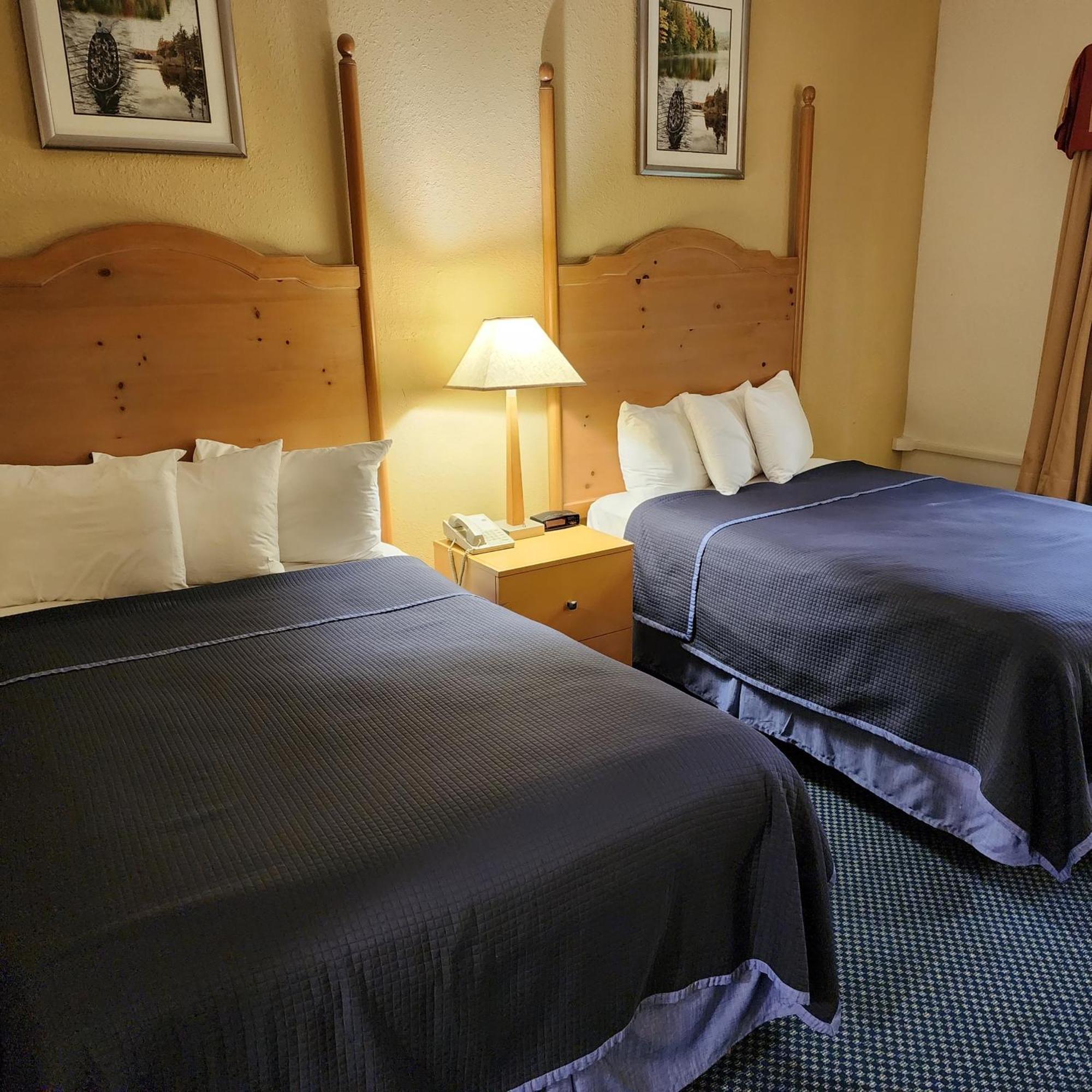 Katahdin Inn & Suites Millinocket Zewnętrze zdjęcie