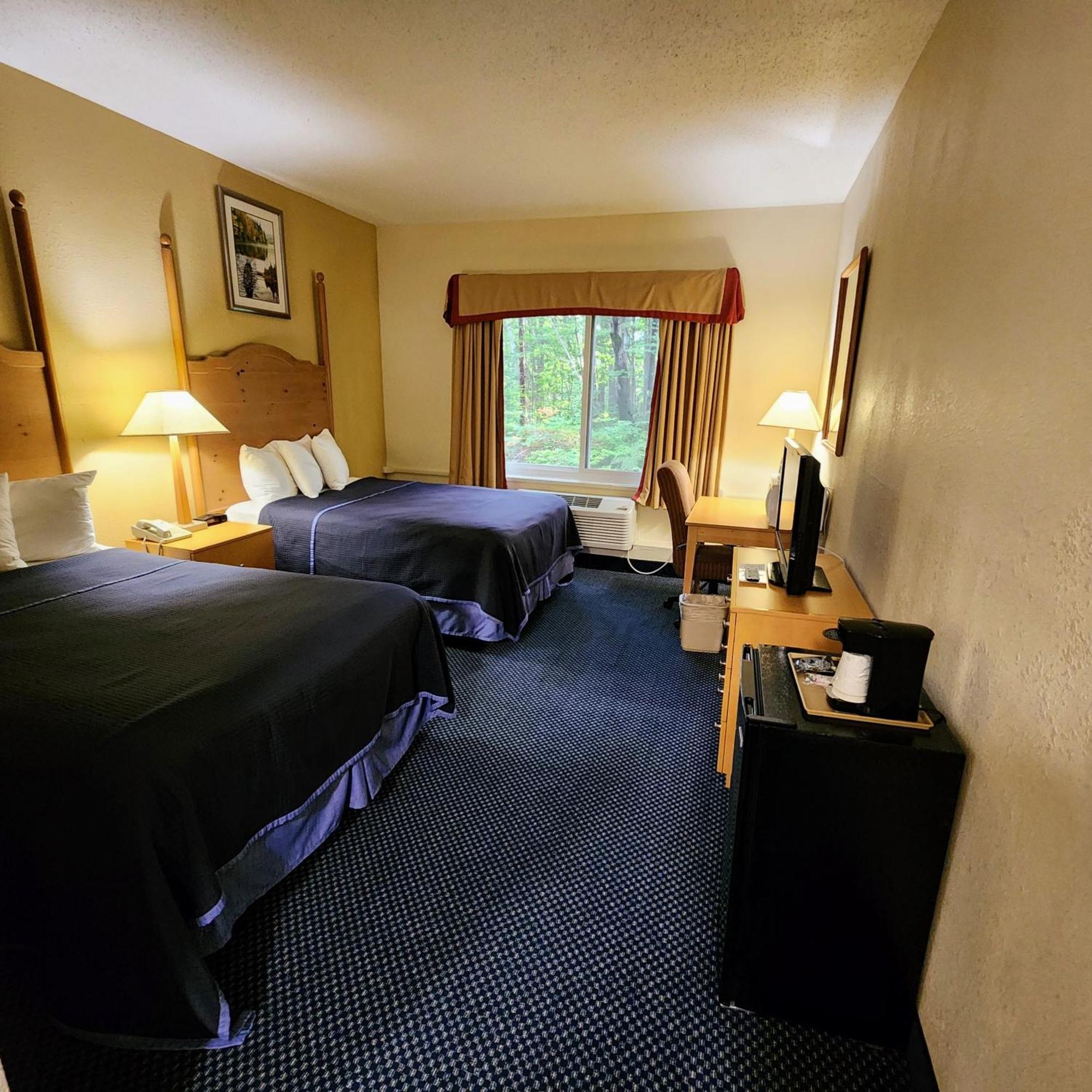 Katahdin Inn & Suites Millinocket Zewnętrze zdjęcie