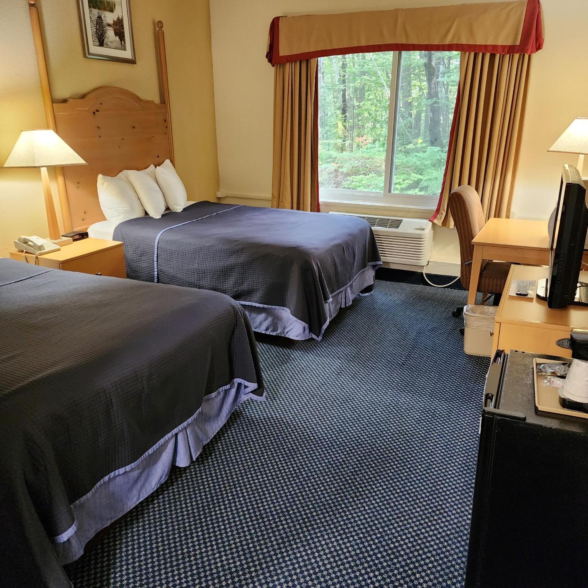 Katahdin Inn & Suites Millinocket Zewnętrze zdjęcie