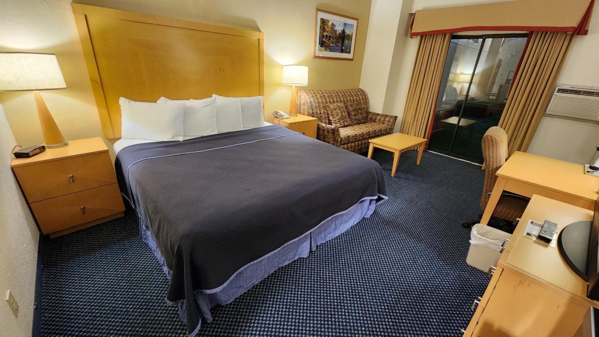 Katahdin Inn & Suites Millinocket Zewnętrze zdjęcie
